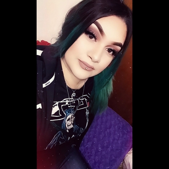 Meet your Posher, Îlly - Picture 1 of 1